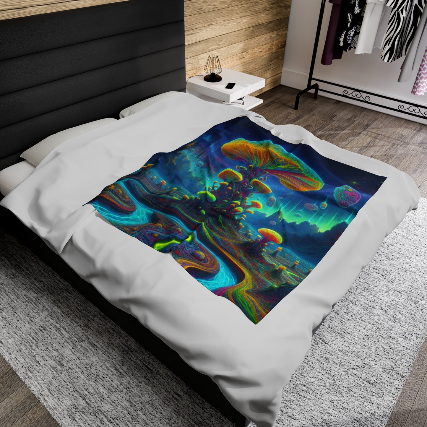 Psychedelic Mushroom Velveteen Plush Blanket - Cozy Throw for Relaxation & Home Decor